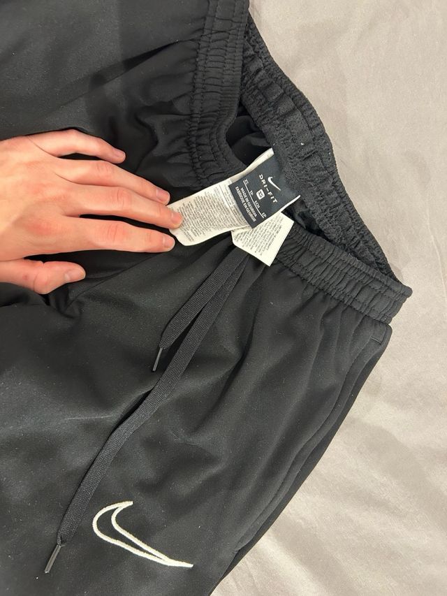 Pantalones chándal Nike negros Pantalones McKenzie