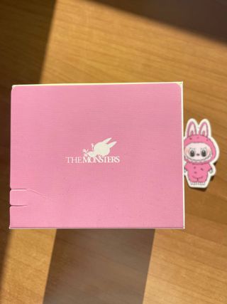 POPMART Labubu Lychee Berry Exciting Macaron - New