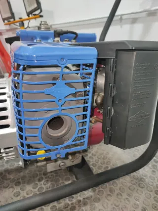 Generador Brigss & Stratton 8hp 3kw 220v