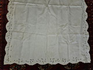 Tenda antica ricamata a mano