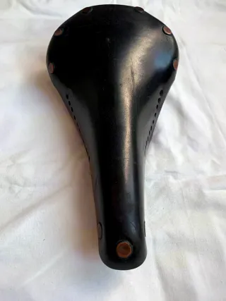 Sella Brooks Vintage