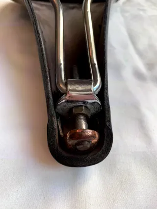 Sella Brooks Vintage