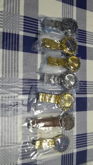 Relojes a 10€ cada uno