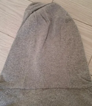 Maglioncino Consenso con zip e cappuccio