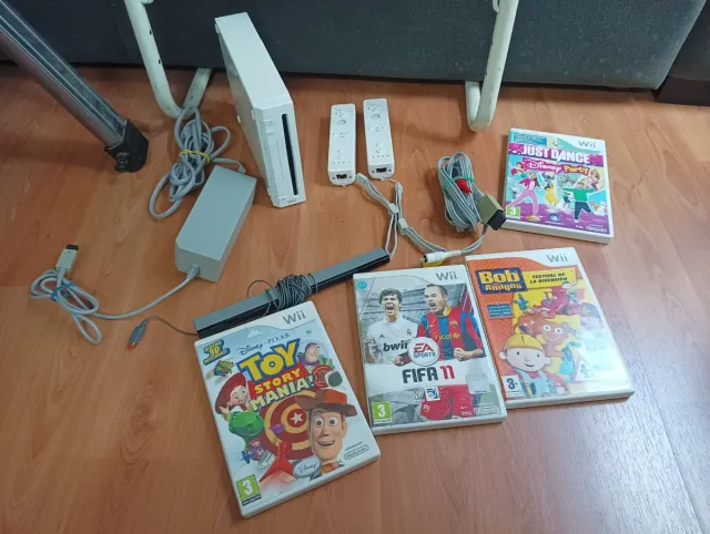 Nintendo Wii Consola + 5 Juegos