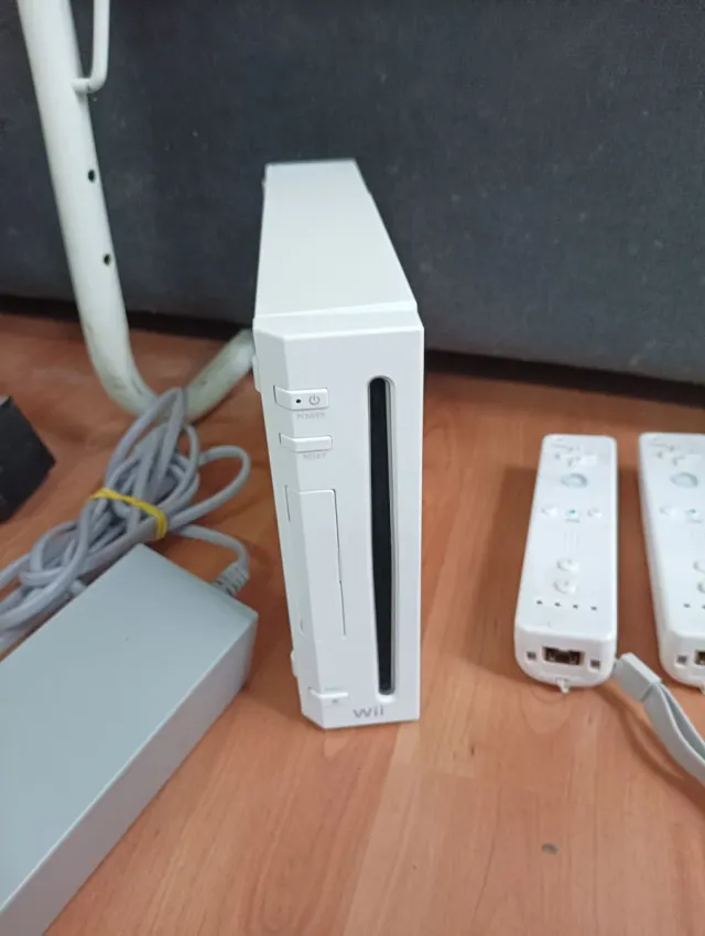 Nintendo Wii Consola + 5 Juegos