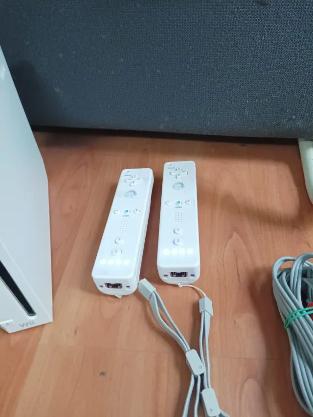Nintendo Wii Consola + 5 Juegos