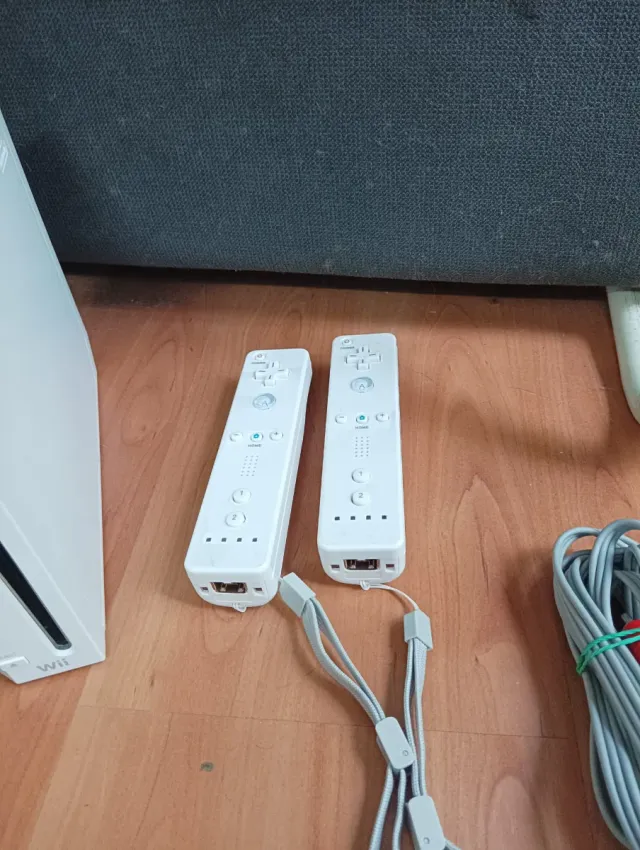 Nintendo Wii Consola + 5 Juegos