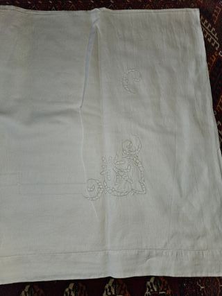 Lenzuolo matrimoniale antico ricamato