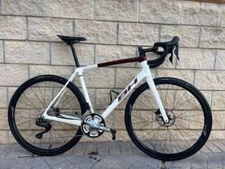 Bici Carretera BH SL1 Shimano 105 di2 electronico