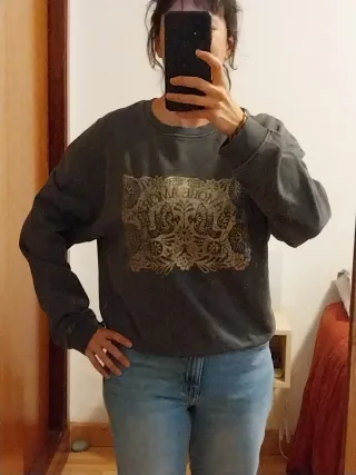 Sudadera Promod gris con estampado dorado