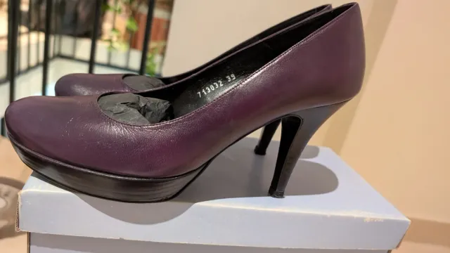Tacones Nicolas Morado Talla 39