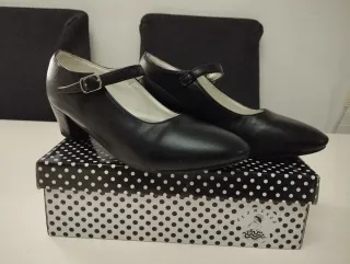 Zapatos Sevillana/Fallera Talla 38