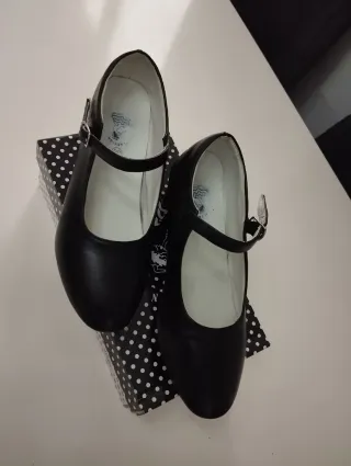 Zapatos Sevillana/Fallera Talla 38
