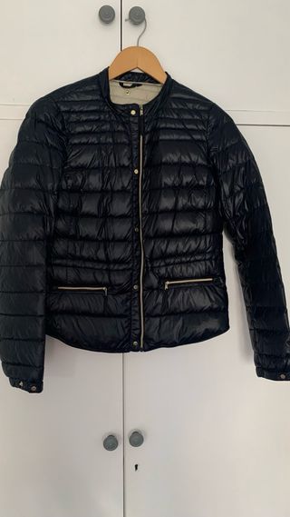 Plumífero corto azul Zara