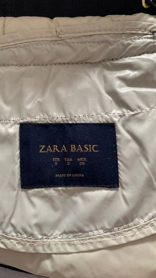 Plumífero corto azul Zara