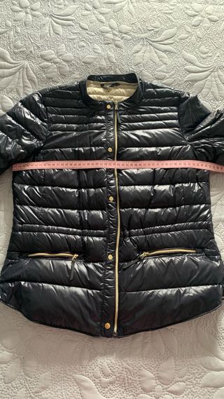 Plumífero corto azul Zara