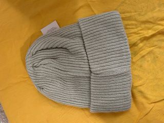 Gorro UGG gris y blanco