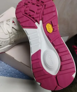 Sneakers Liu Jo bianche e fucsia