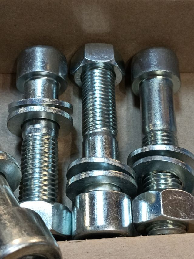 4-tornillo M22 x110mm