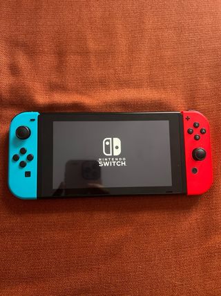 Nintendo Switch Azul y Rojo