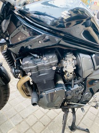 Suzuki Bandit 650 ABS Negra
