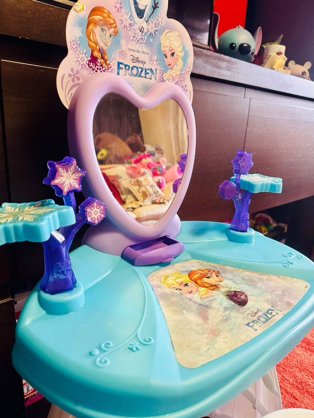 Tocador Frozen con espejo y taburete