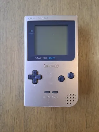 Nintendo Game Boy Light Plata MIRAR DESCRIPCIÓN