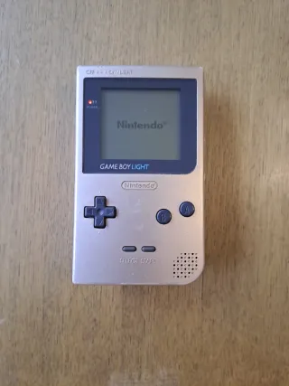 Nintendo Game Boy Light Plata MIRAR DESCRIPCIÓN