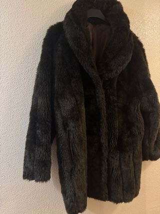 Abrigo de pelo marrón