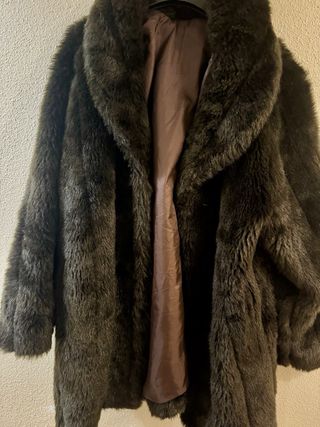 Abrigo de pelo marrón