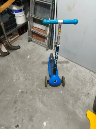 Patinete Globber 3 ruedas azul