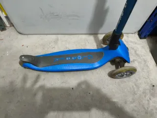 Patinete Globber 3 ruedas azul