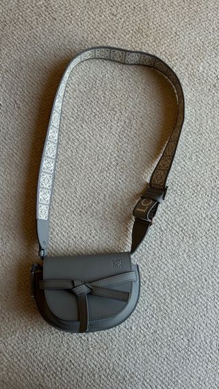Bolso Loewe Gris