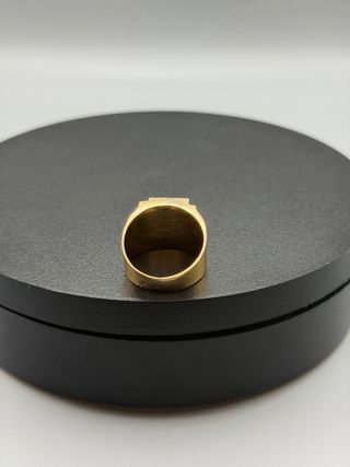 Ref148 Anillo de oro de 18k