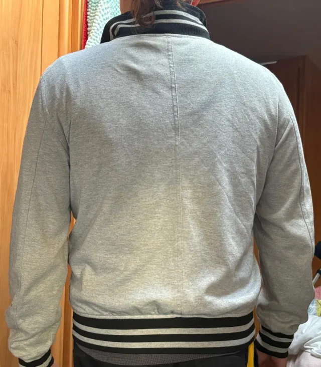 Chaqueta Reversible Gris y Negra