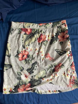 Falda flores Zara