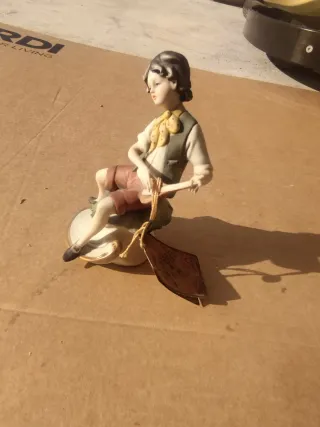 Statua Capodimonte ragazzo con liuto