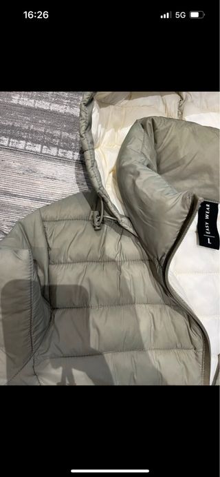 Abrigo acolchado verde oliva talla L