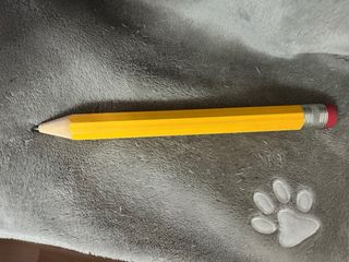 Matitone gigante giallo con gommino