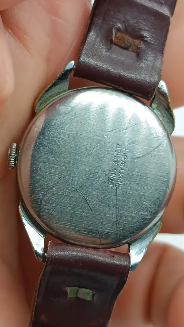 Reloj Ovale Watch Negro