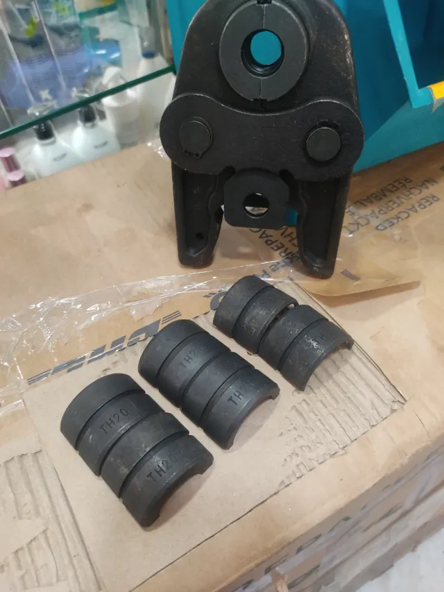 Prensa para tubos TH20,TH 26,TH 32