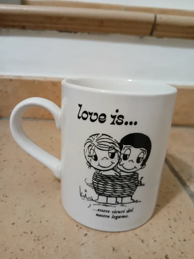 Tazza Love is...