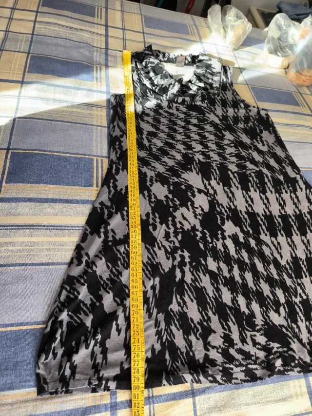 Vestido sin mangas estampado