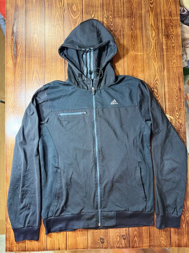 Chaqueta Adidas Negra con Capucha