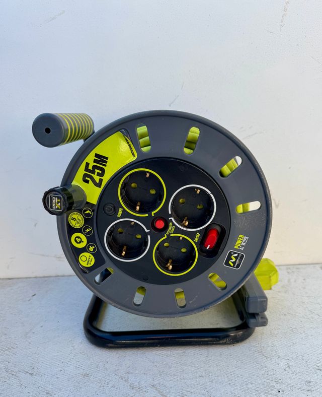 Alargador 25m con enrollador