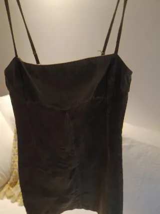 Vestido Peto Pana Caqui Brandy Melville