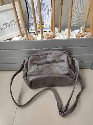 Bolso piel gris perlas