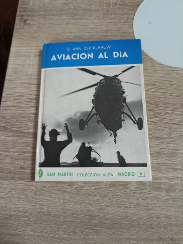 Libros Antiguos De Aviación Y Buques Escuela
