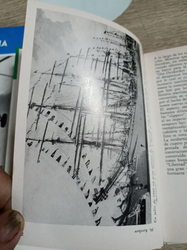 Libros Antiguos De Aviación Y Buques Escuela